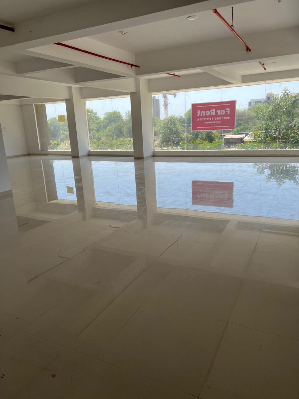 2500 Sq.FT Showroom First Floor for Rent in Gota Ahmedabad - Media 4