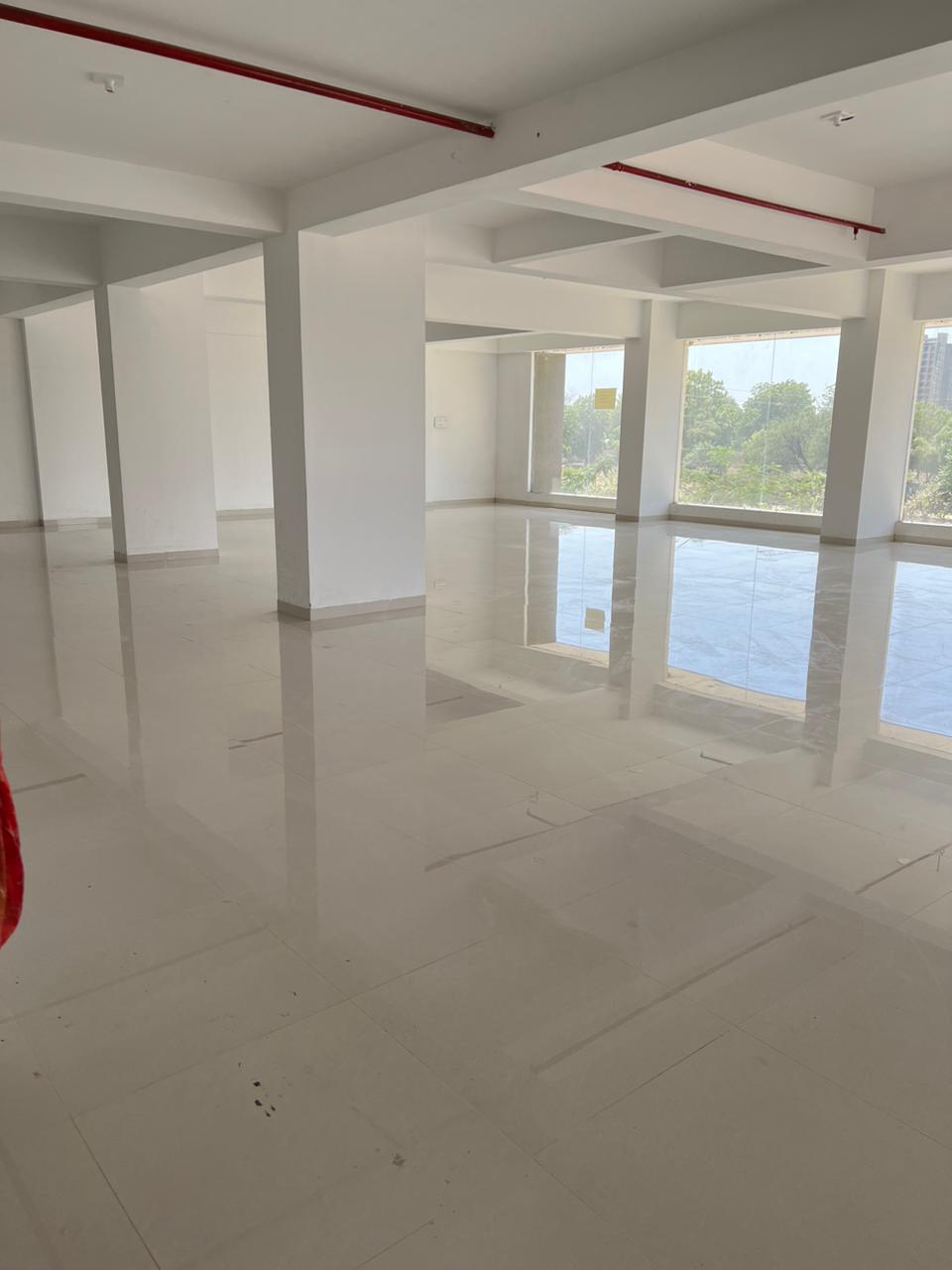 2500 Sq.FT Showroom First Floor for Rent in Gota Ahmedabad - Media 6