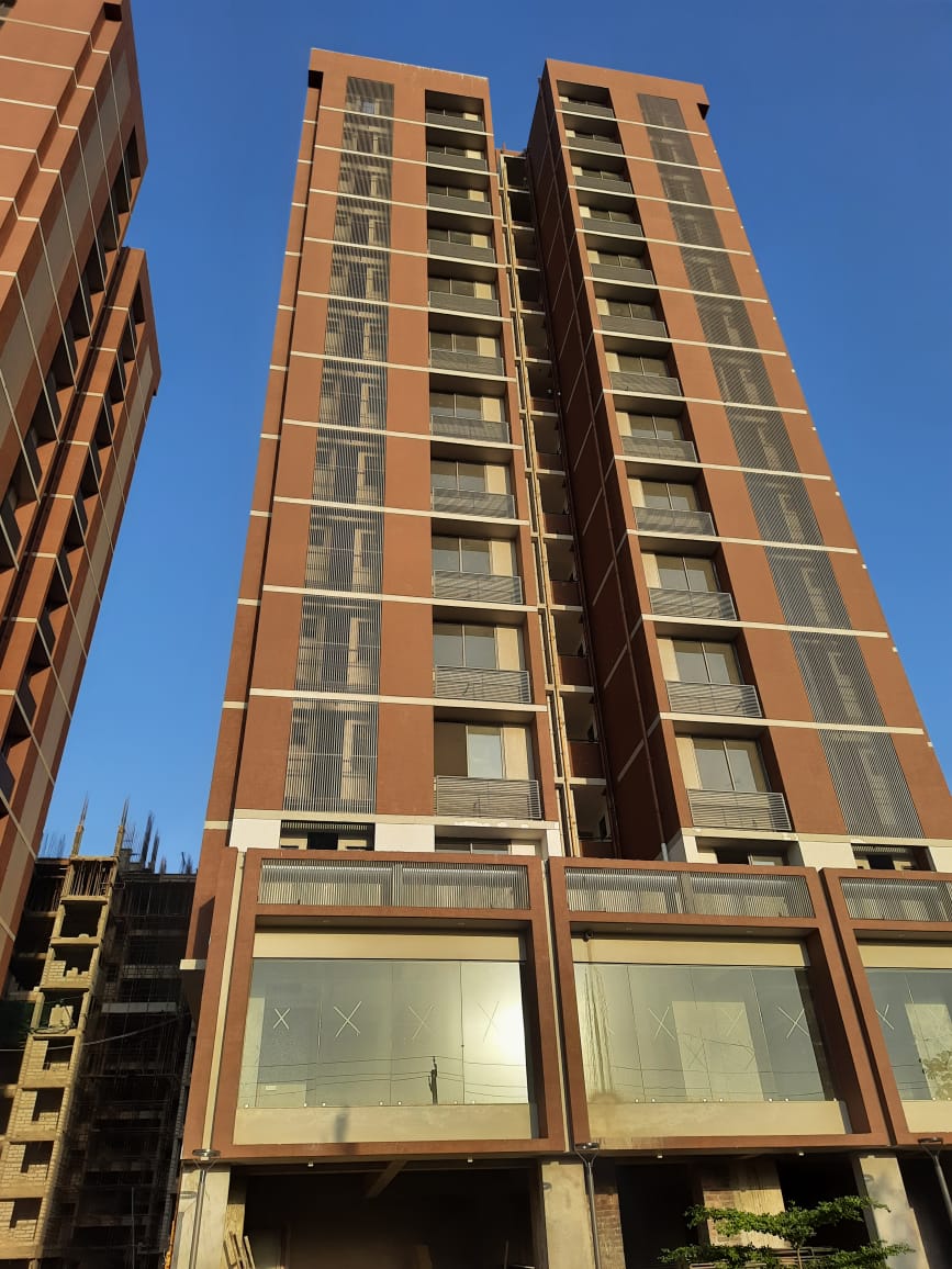 2676 Sq.FT Showroom Ground Floor for Sell in Shilaj Ahmedabad - Media 4