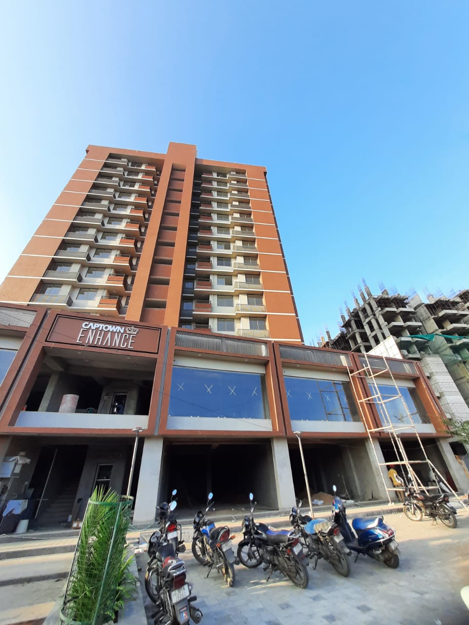 2676 Sq.FT Showroom Ground Floor for Sell in Shilaj Ahmedabad - Media 8