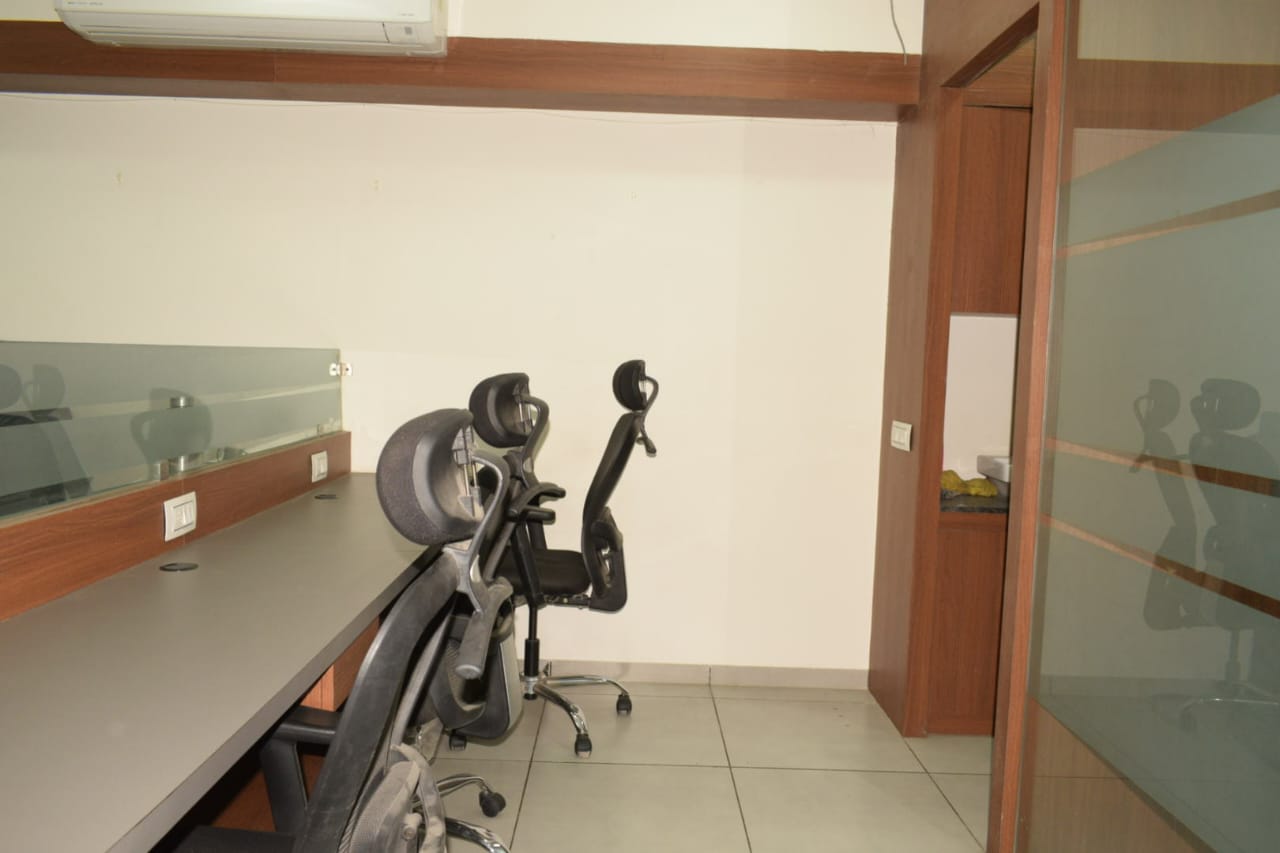 893 Sq.FT Commercial Office for Rent in Science City Road Ahmedabad - Media 9