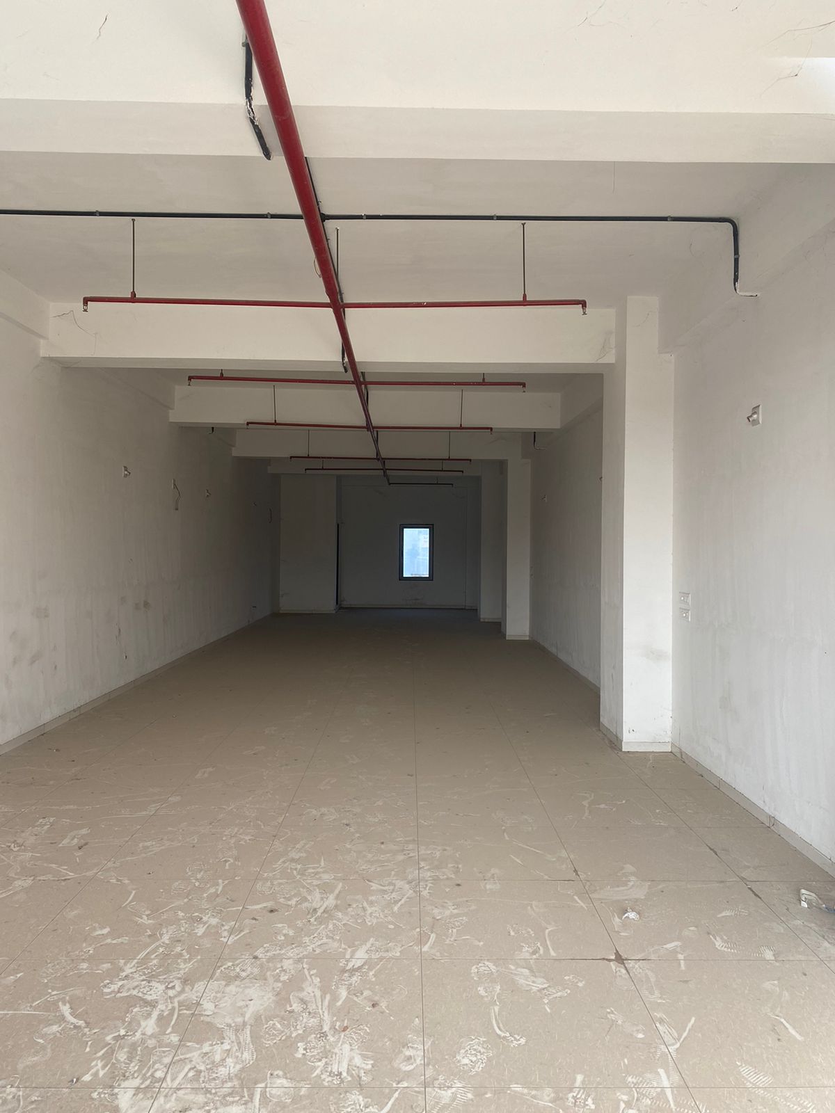 1838 Sq.FT Showroom Ground Floor for Rent in Sola Ahmedabad - Media 7