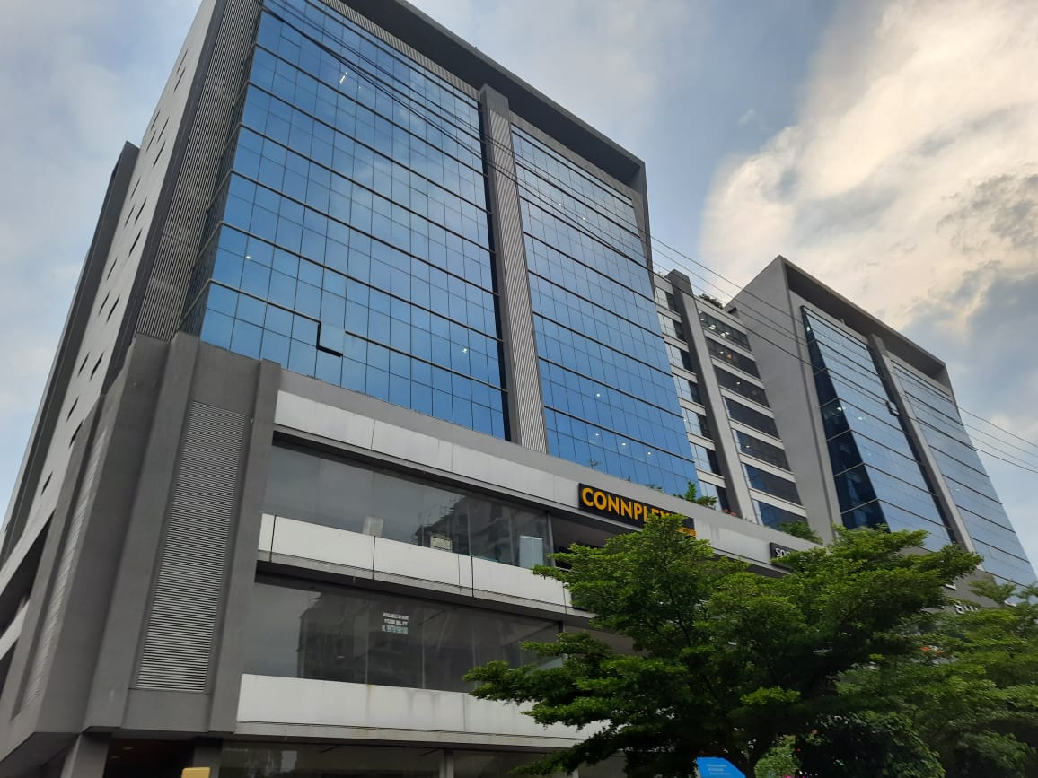 1306 Sq.FT Showroom Second Floor for Rent in Thaltej Ahmedabad