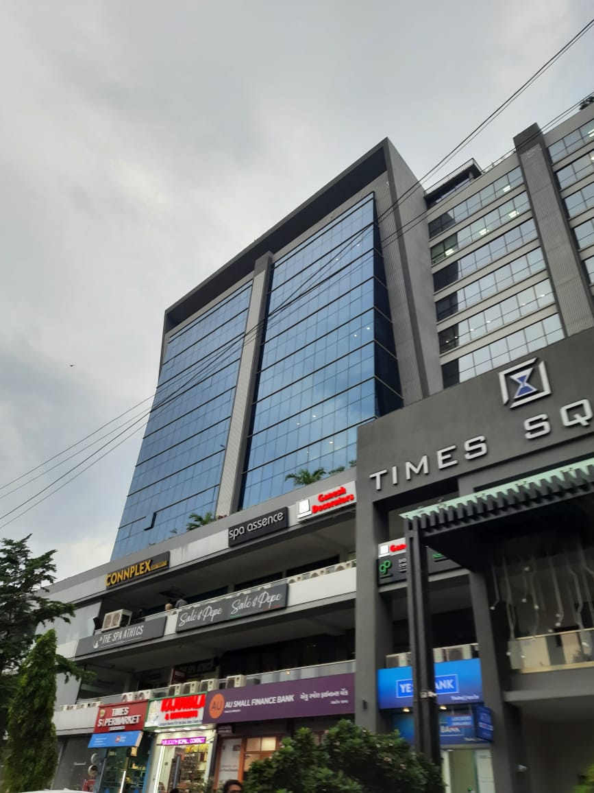 1306 Sq.FT Showroom Second Floor for Rent in Thaltej Ahmedabad - Media 4