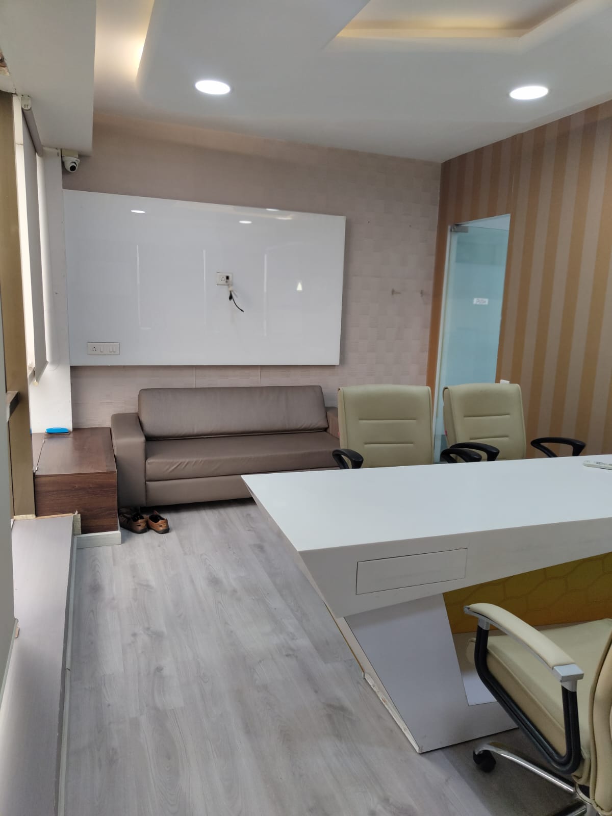 832 Sq.FT Commercial Office for Rent in Thaltej Ahmedabad - Media 3