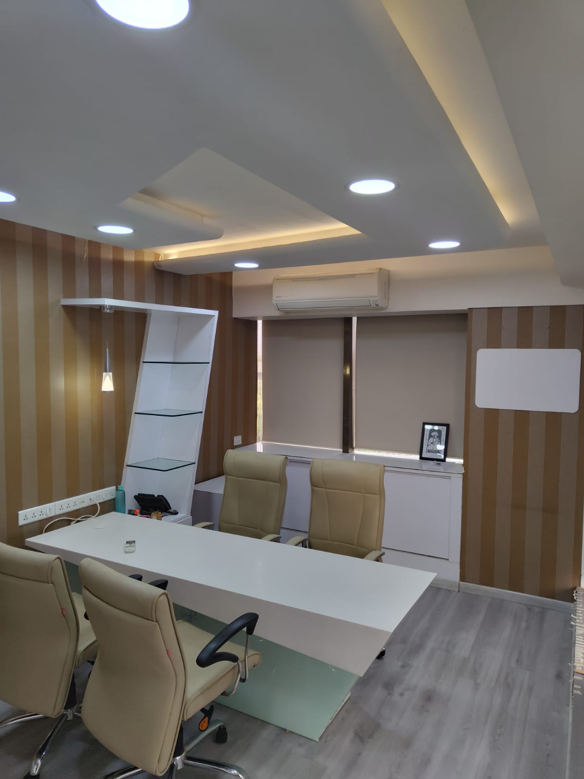 832 Sq.FT Commercial Office for Rent in Thaltej Ahmedabad - Media 2