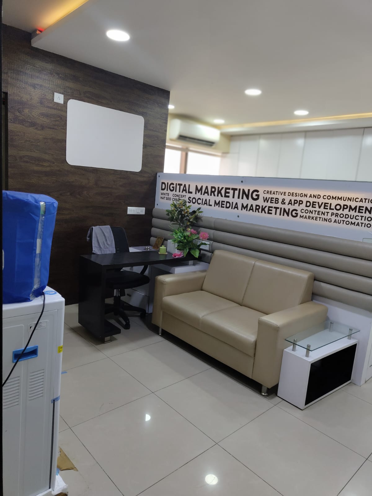 832 Sq.FT Commercial Office for Rent in Thaltej Ahmedabad