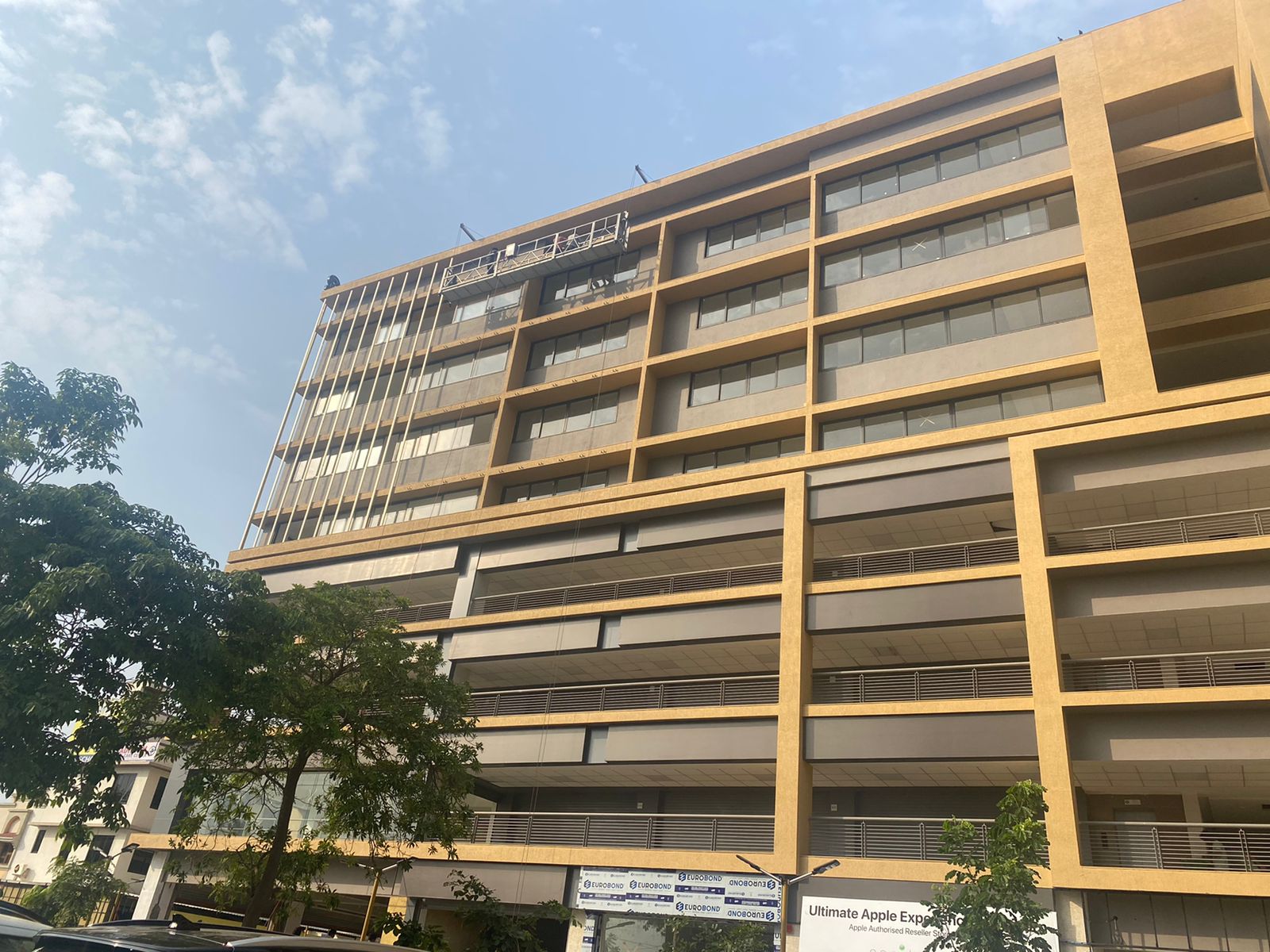 9000 Sq.FT Showroom Ground Floor for Rent in Science City Road Ahmedabad - Media 4