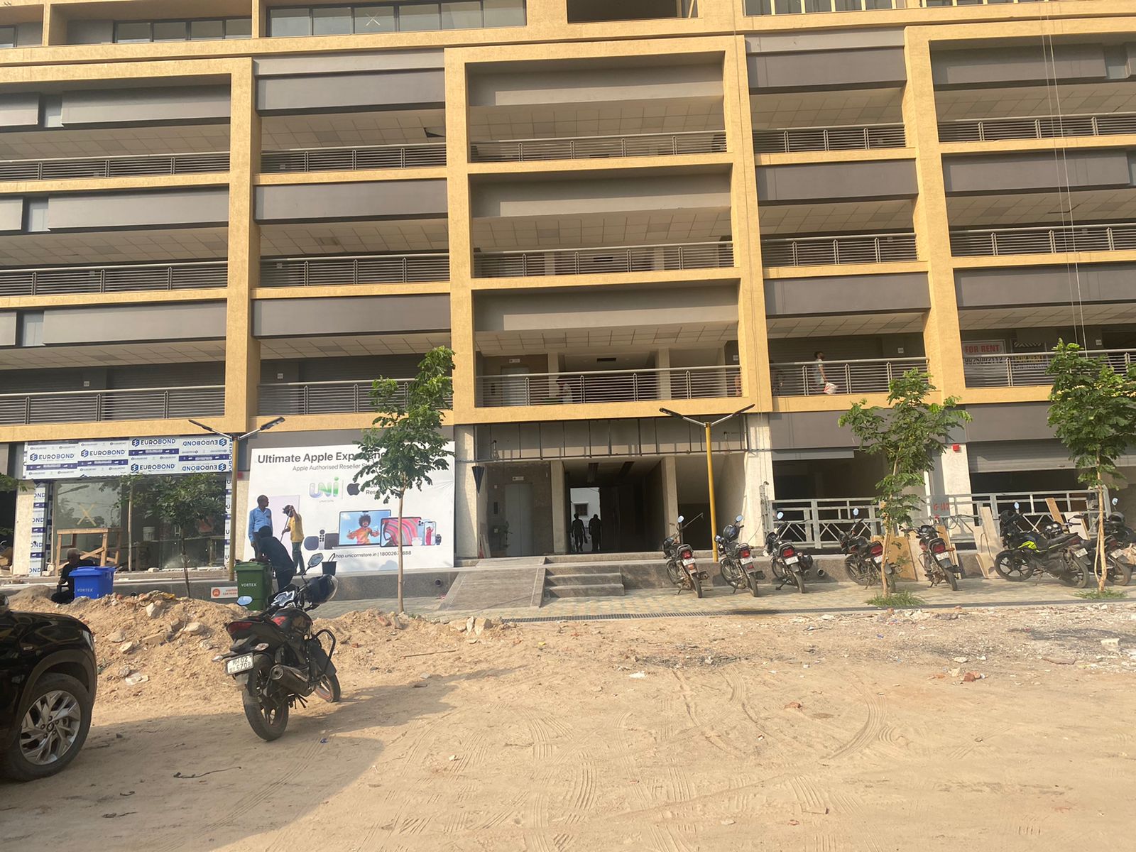 9000 Sq.FT Showroom Ground Floor for Rent in Science City Road Ahmedabad - Media 6