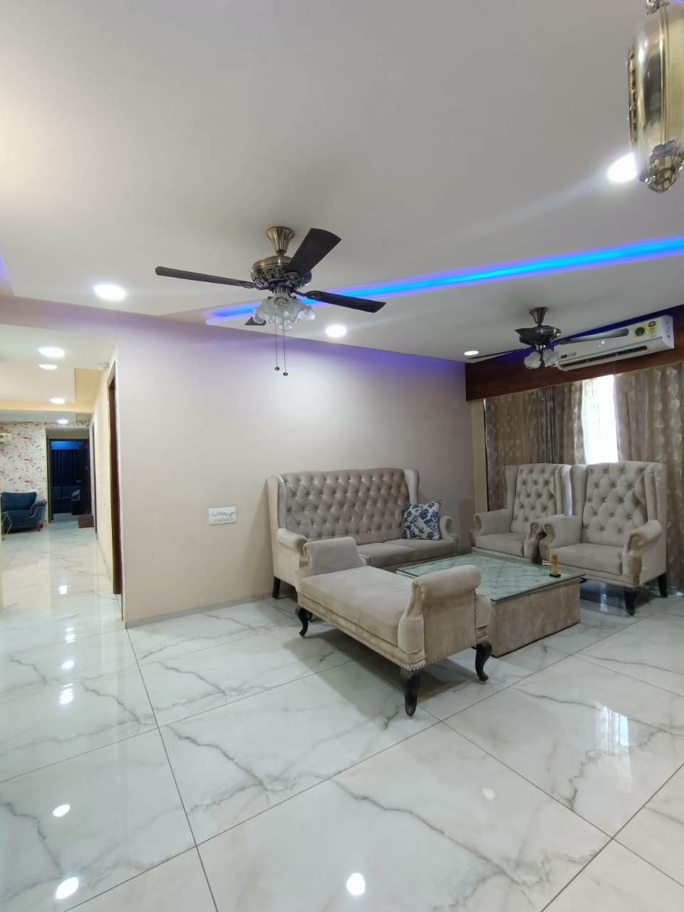 3 BHK 2891 Sq.FT Residential Flat for Rent in Thaltej Ahmedabad - Media 2