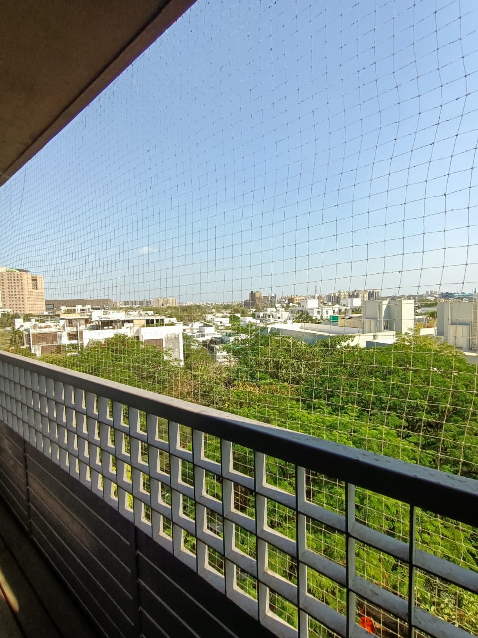 3 BHK 2891 Sq.FT Residential Flat for Rent in Thaltej Ahmedabad - Media 4