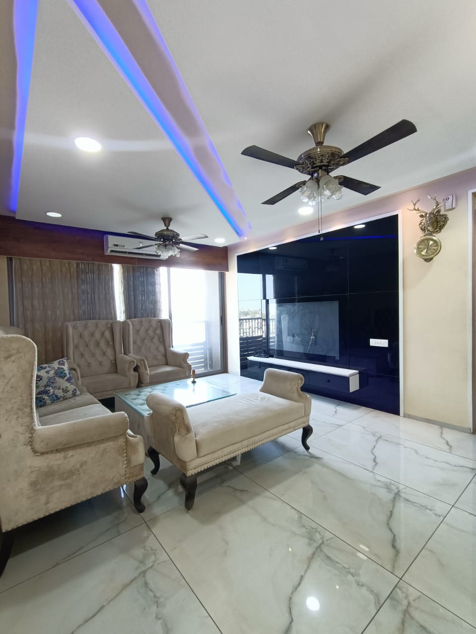 3 BHK 2891 Sq.FT Residential Flat for Rent in Thaltej Ahmedabad - Media 5