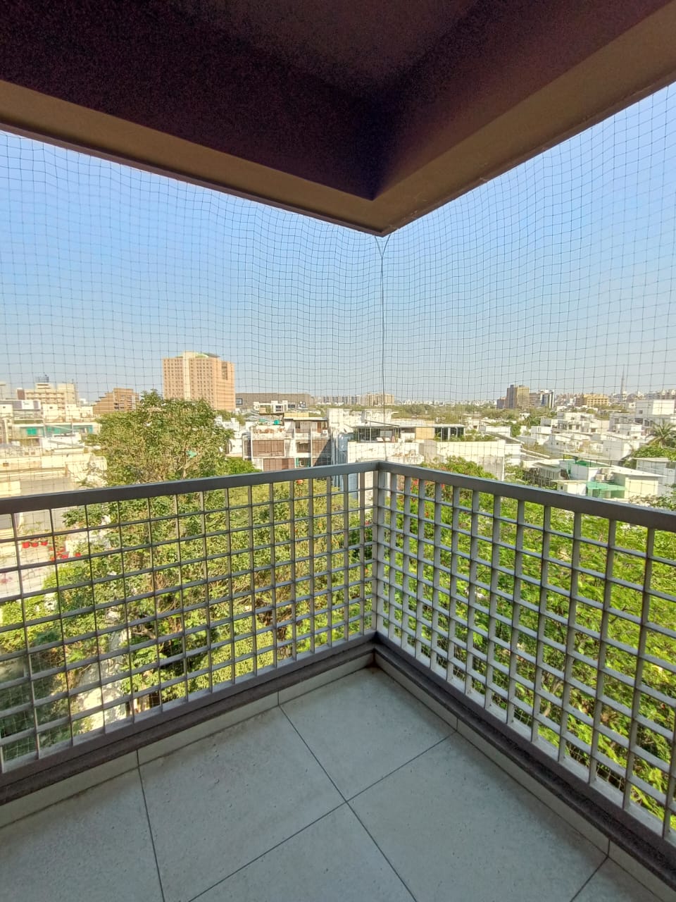 3 BHK 2891 Sq.FT Residential Flat for Rent in Thaltej Ahmedabad - Media 17