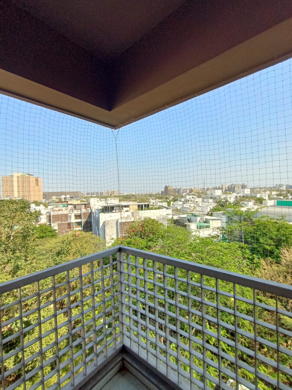 3 BHK 2891 Sq.FT Residential Flat for Rent in Thaltej Ahmedabad - Media 18