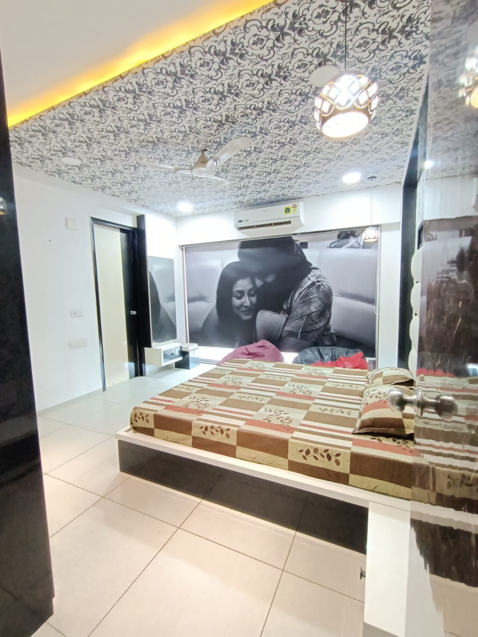 3 BHK 2891 Sq.FT Residential Flat for Rent in Thaltej Ahmedabad - Media 11