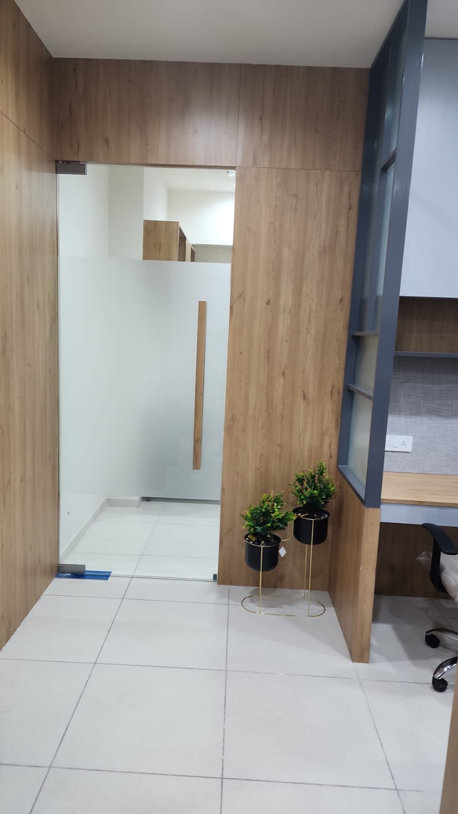 920 Sq.FT Commercial Office for Rent in Science City Road Ahmedabad - Media 6
