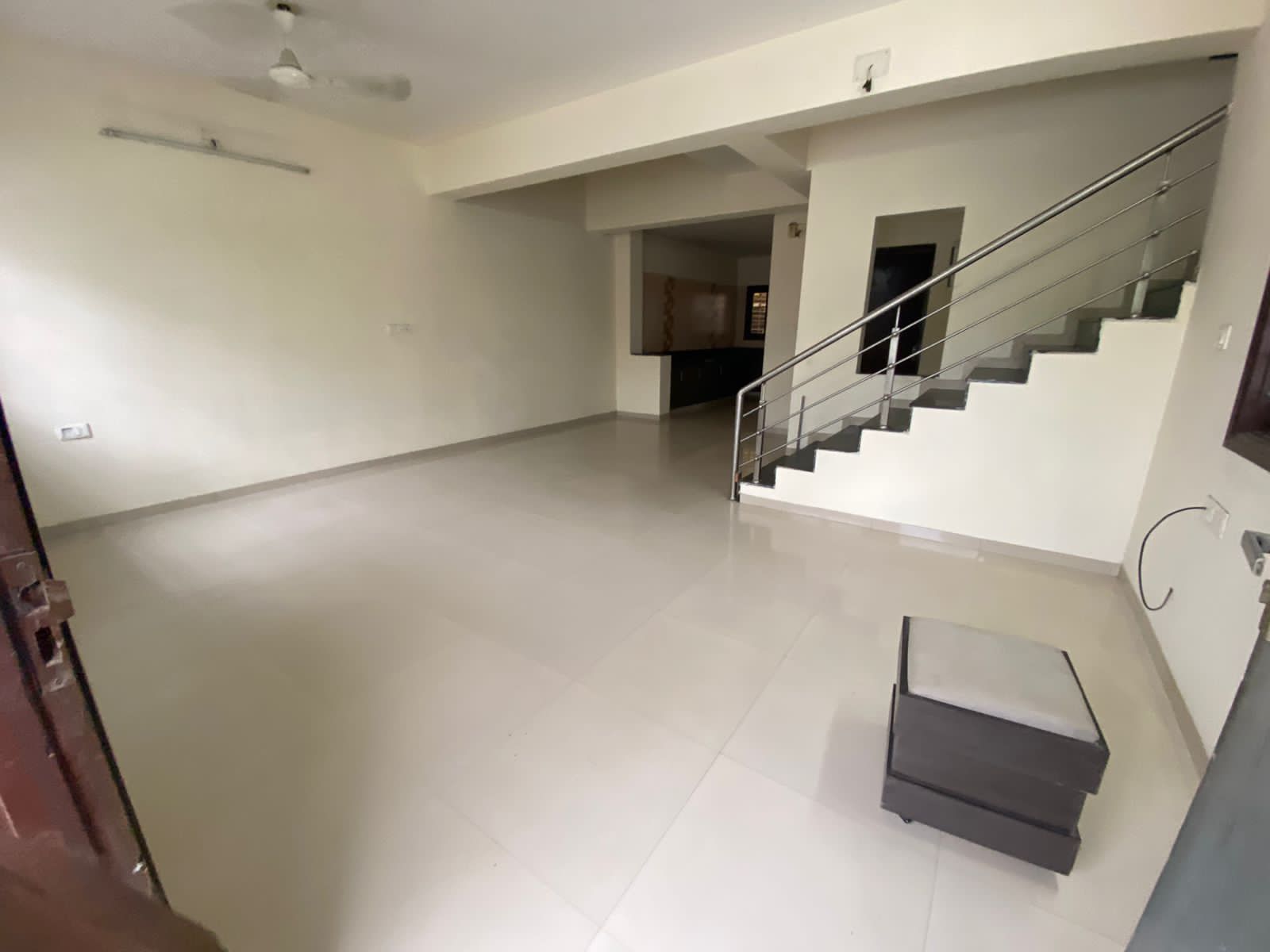 4 BHK 450 Sq.YRD Residential Bunglow for Rent in Sola Ahmedabad - Media 2
