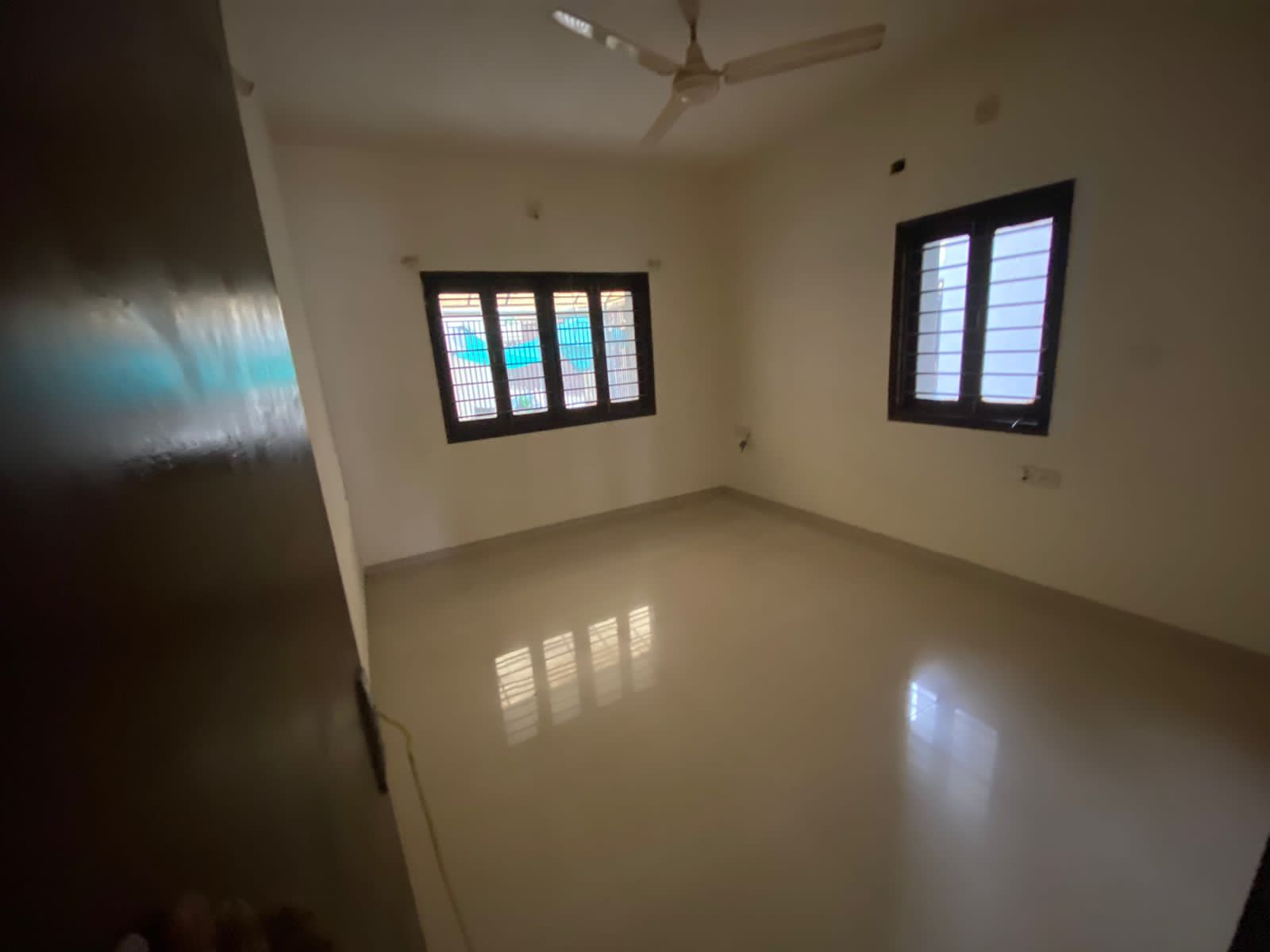 4 BHK 450 Sq.YRD Residential Bunglow for Rent in Sola Ahmedabad - Media 3