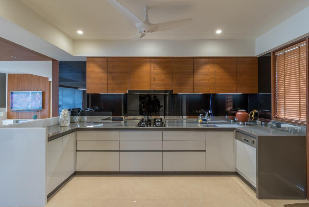 4 BHK 4060 Sq.FT Residential Flat for Rent in Thaltej Ahmedabad - Media 10