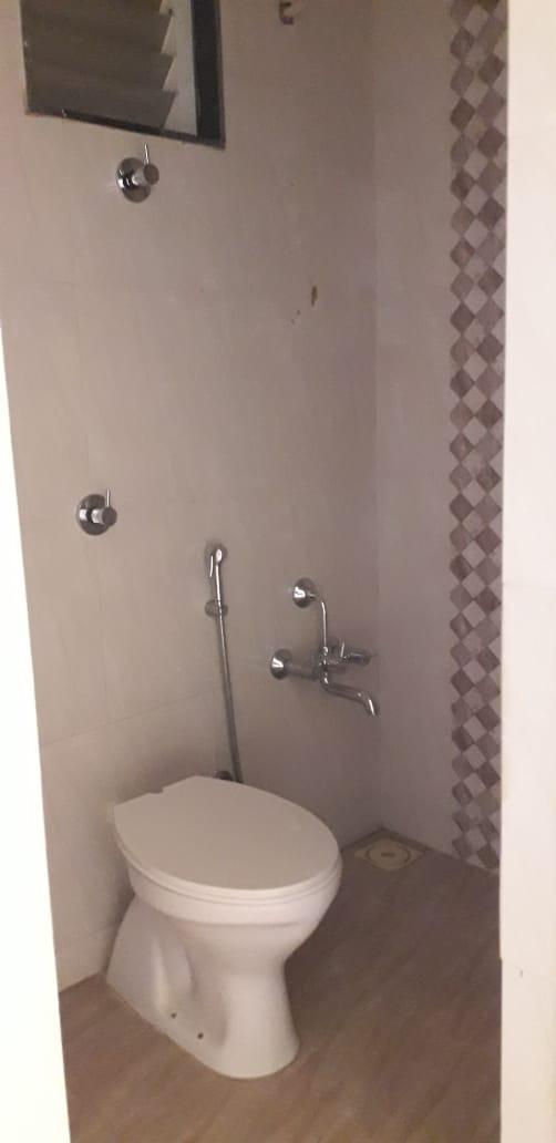 3 BHK 2250 Sq.FT Residential Flat for Rent in Sola Ahmedabad - Media 2