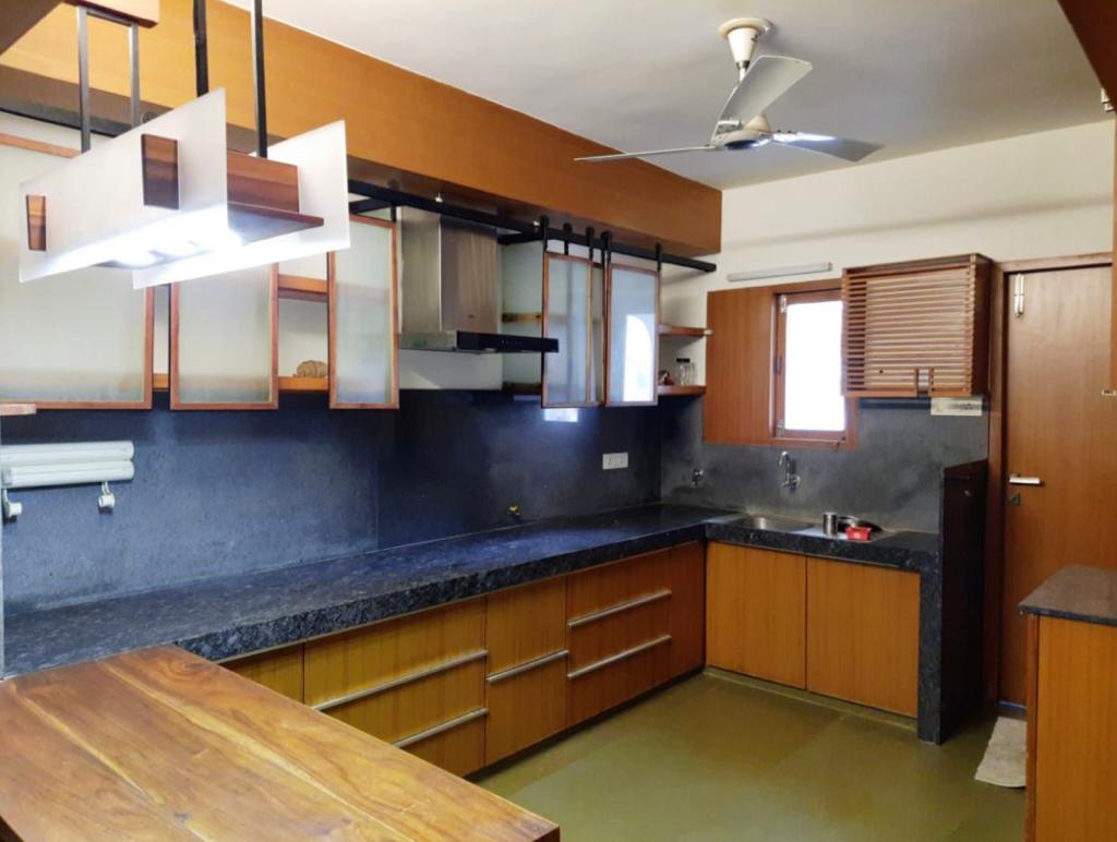 4 BHK 3500 Sq.FT Residential Flat for Rent in Bodakdev Ahmedabad - Media 7