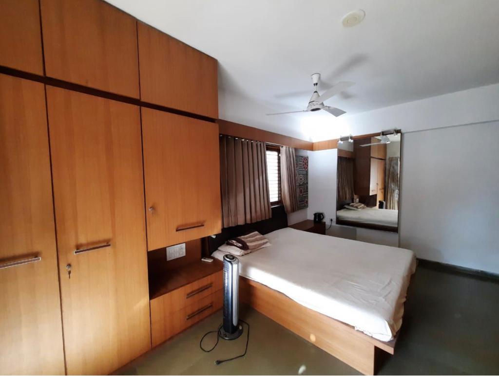 4 BHK 3500 Sq.FT Residential Flat for Rent in Bodakdev Ahmedabad - Media 6
