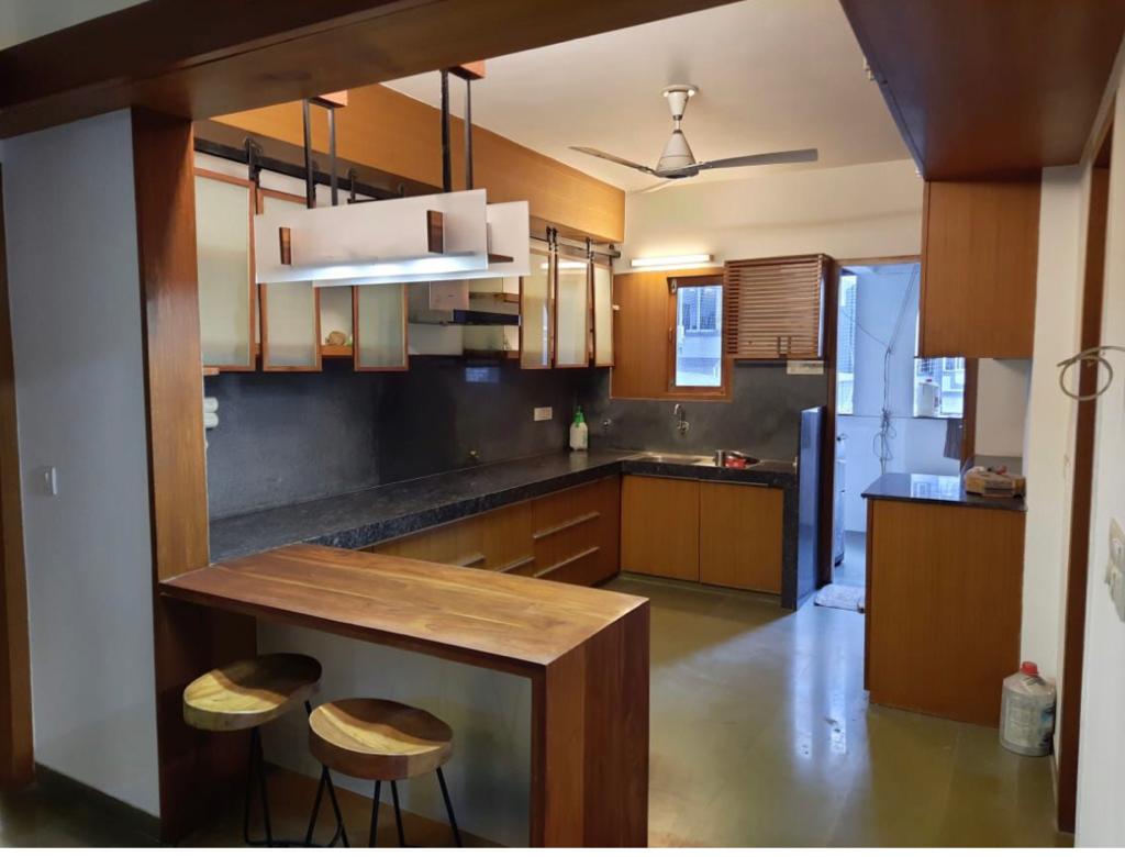 4 BHK 3500 Sq.FT Residential Flat for Rent in Bodakdev Ahmedabad
