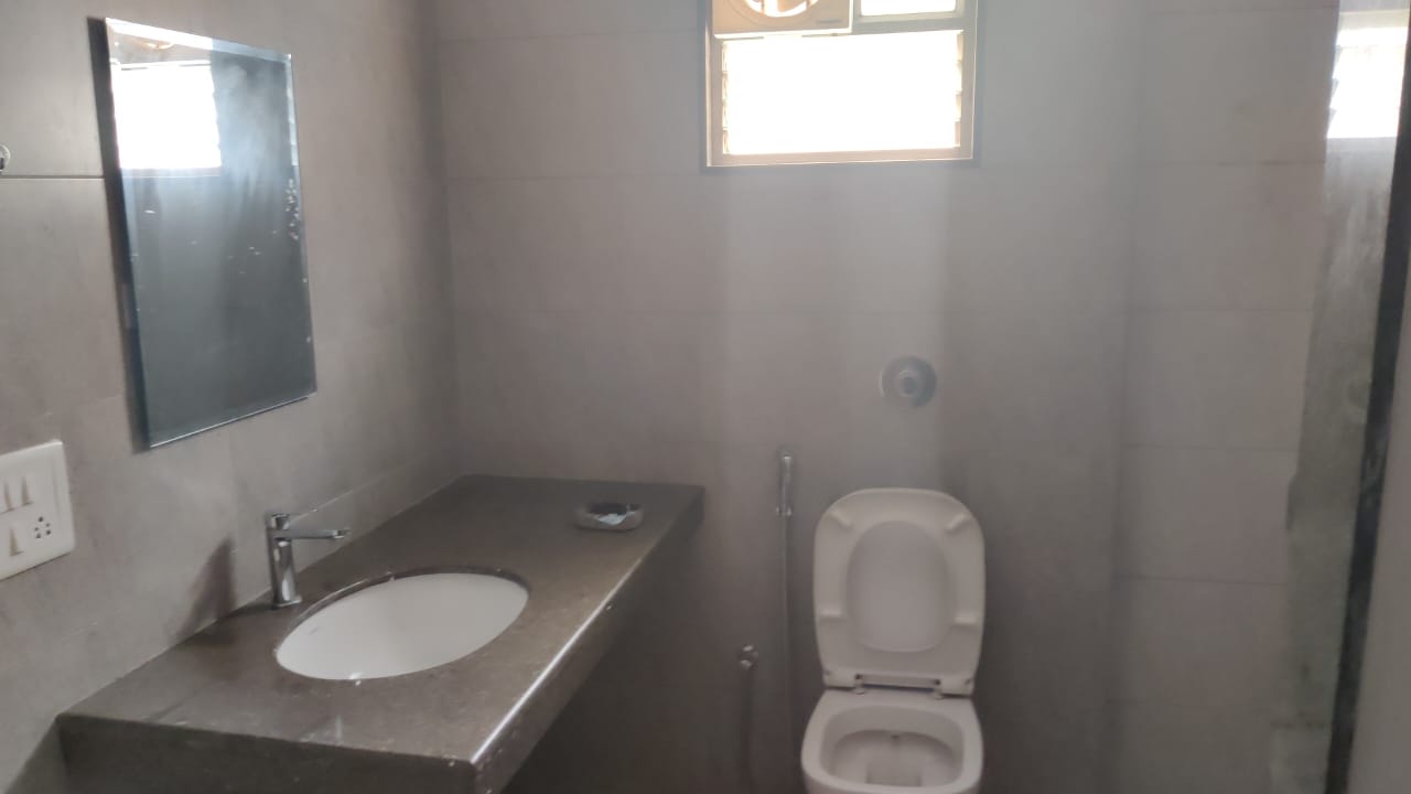 4 BHK 364 Sq.YRD Residential Bunglow for Rent in Shela Ahmedabad - Media 16