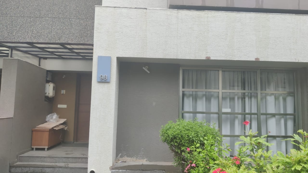 4 BHK 364 Sq.YRD Residential Bunglow for Rent in Shela Ahmedabad - Media 19