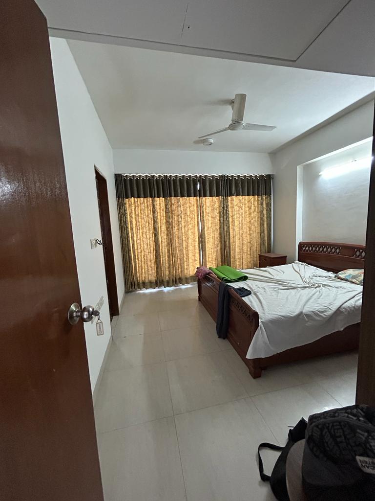 4 BHK 3500 Sq.FT Residential Flat for Rent in Prahladnagar Ahmedabad - Media 4