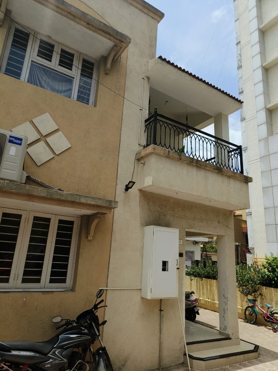 3 BHK 2250 Sq.FT Residential Bunglow for Rent in Prahladnagar Ahmedabad - Media 3