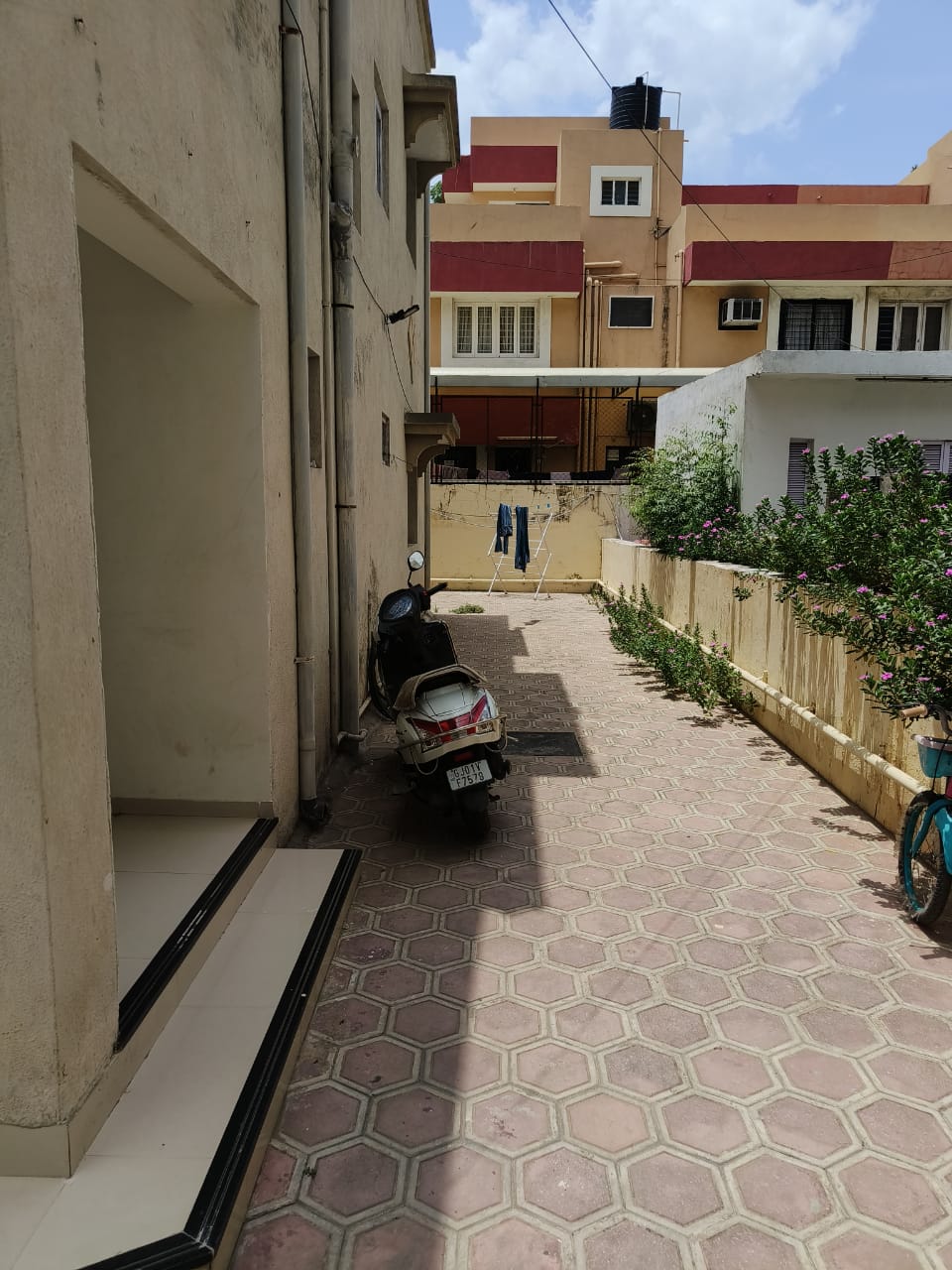 3 BHK 2250 Sq.FT Residential Bunglow for Rent in Prahladnagar Ahmedabad - Media 4