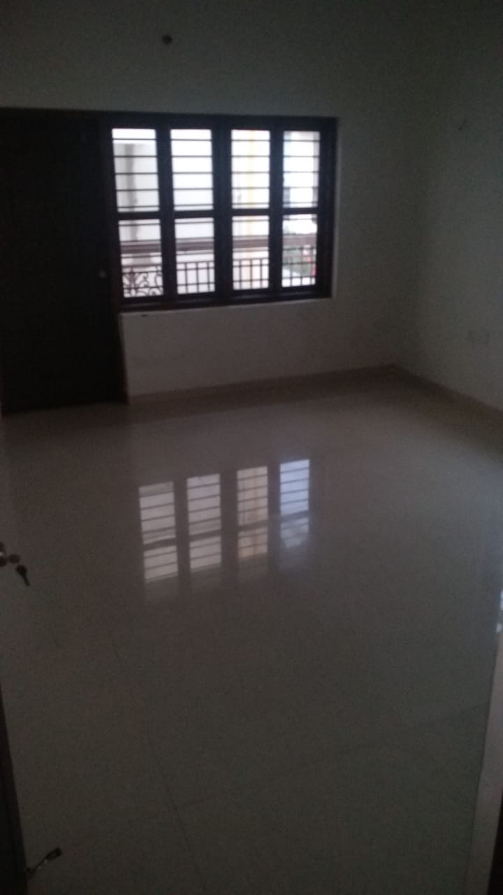 5 BHK 5166 Sq.FT Residential Bunglow for Rent in Thaltej Ahmedabad - Media 13