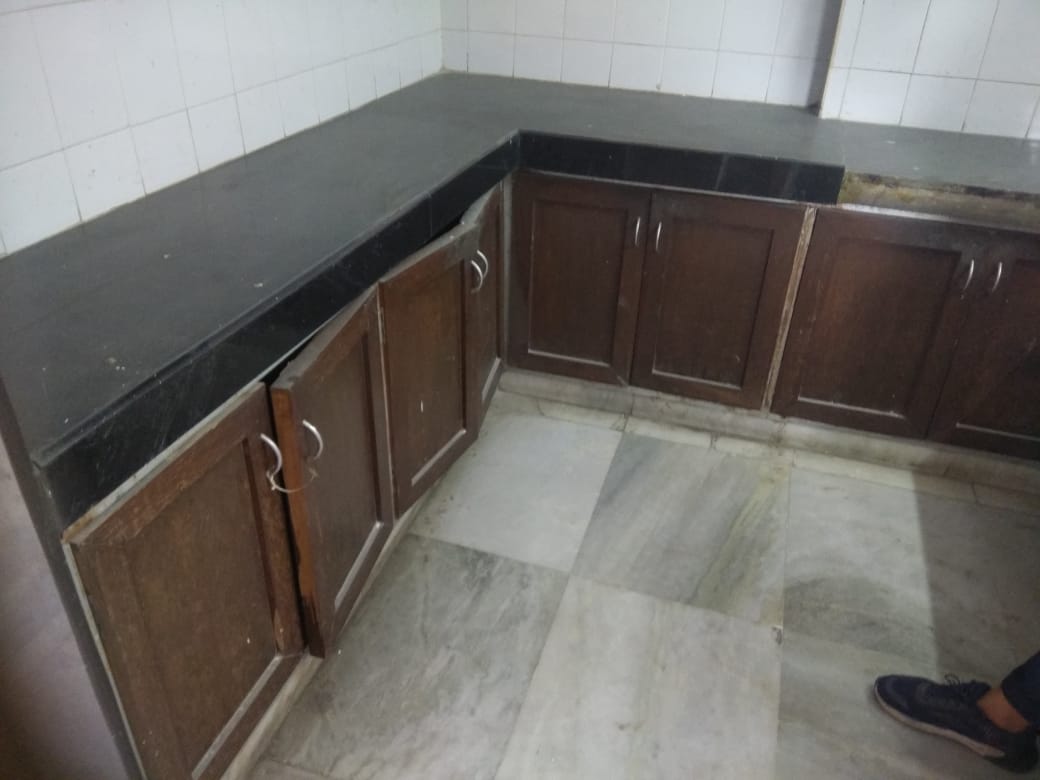 3 BHK 2000 Sq.FT Residential Flat for Rent in Ambawadi Ahmedabad - Media 4