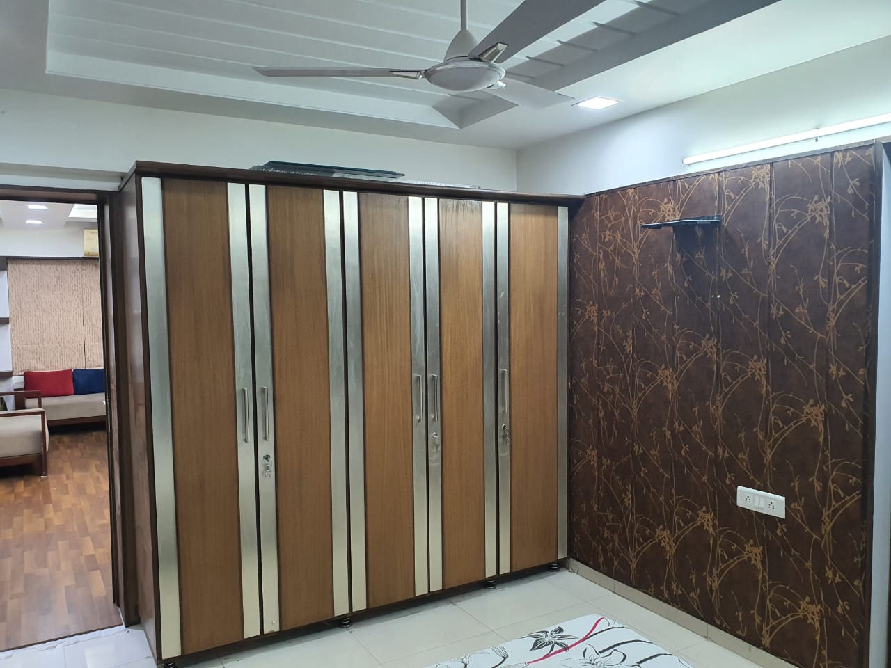 4 BHK 3080 Sq.FT Residential Flat for Rent in Shivranjani Ahmedabad - Media 10