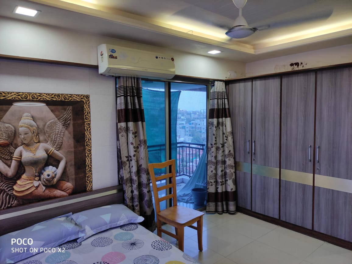 4 BHK 3080 Sq.FT Residential Flat for Rent in Shivranjani Ahmedabad - Media 6