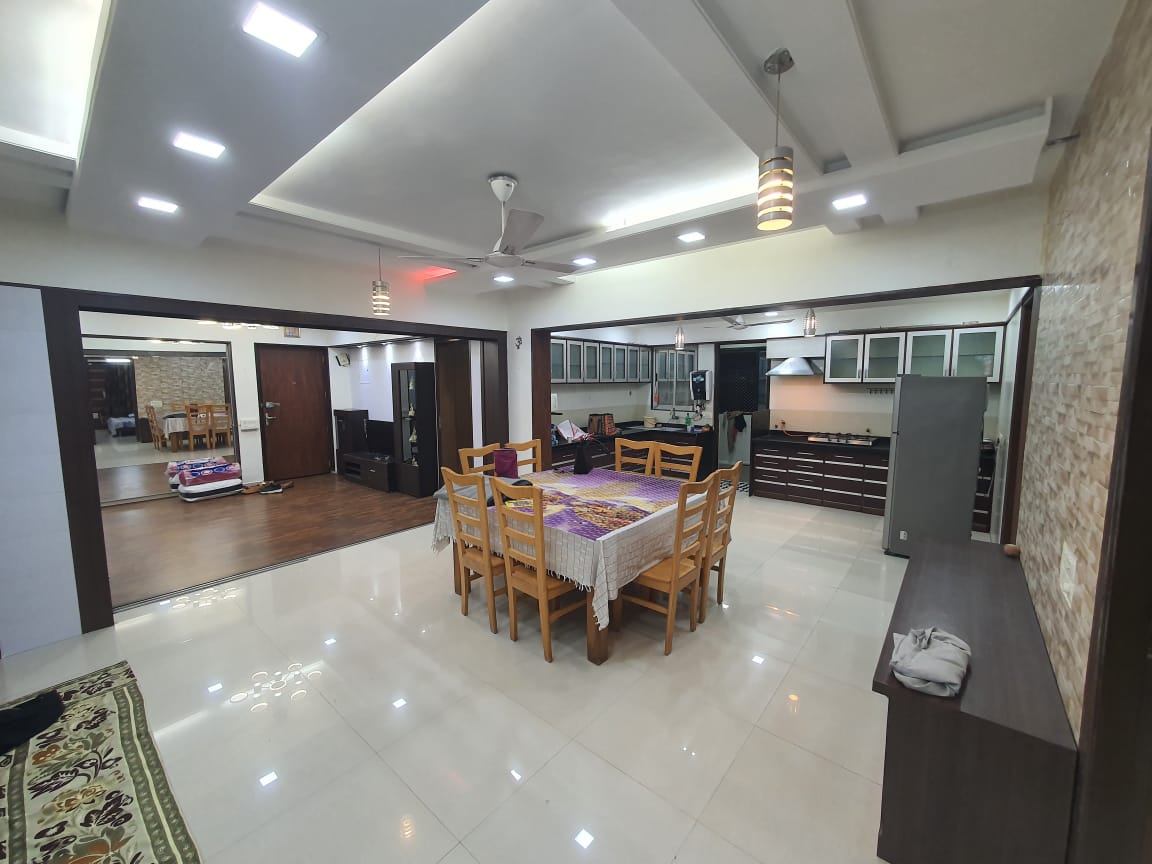 4 BHK 3080 Sq.FT Residential Flat for Rent in Shivranjani Ahmedabad - Media 4