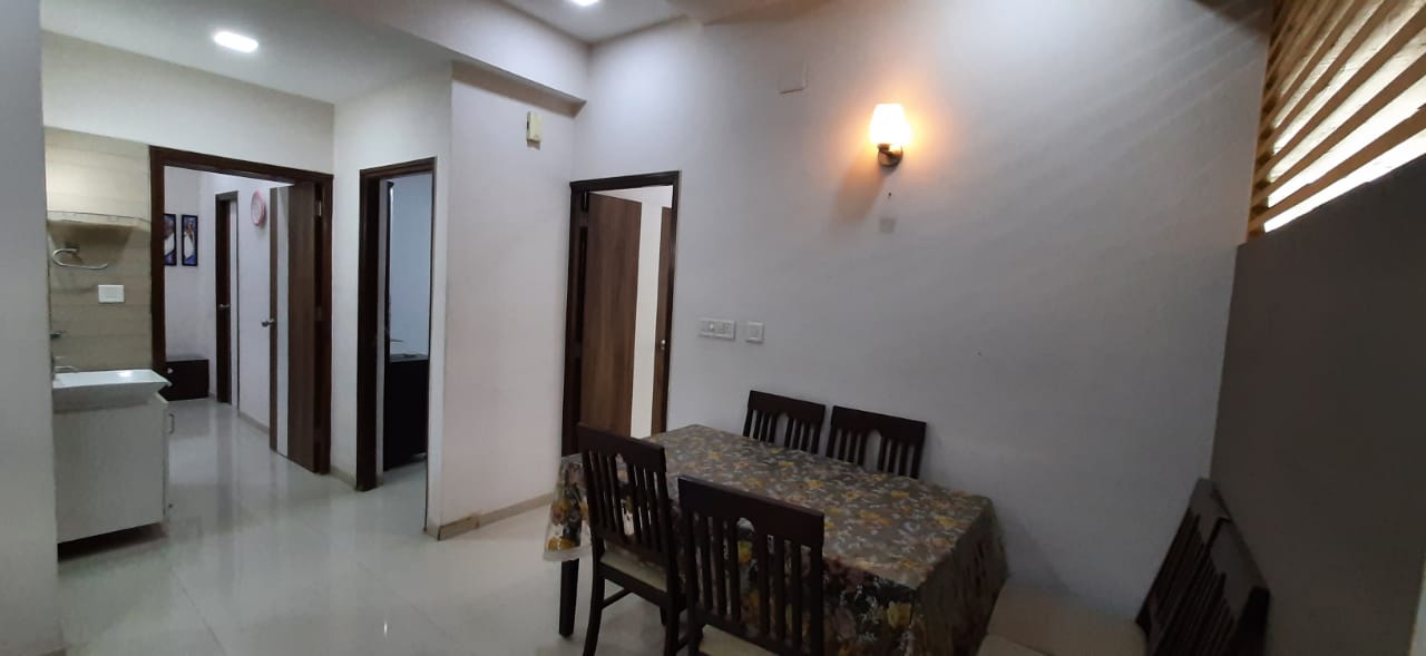 3 BHK 1850 Sq.FT Residential Flat for Rent in Thaltej Ahmedabad - Media 13