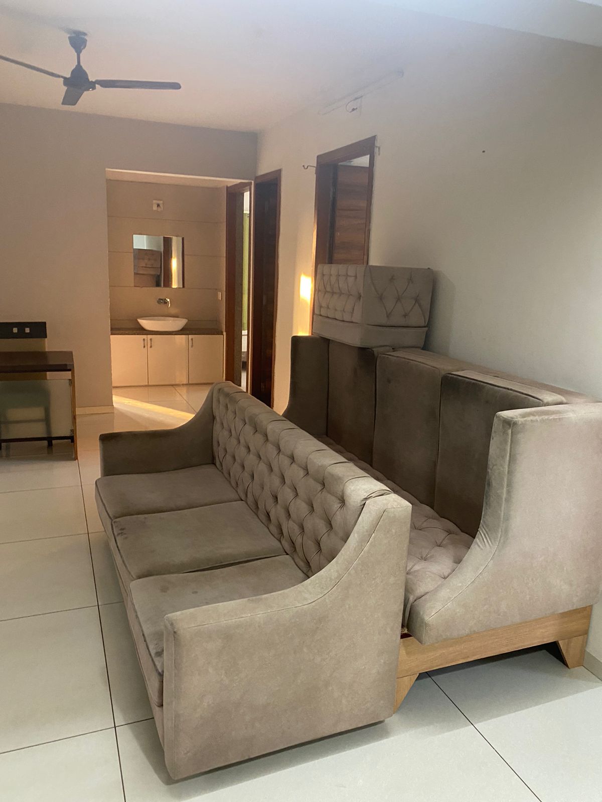 4 BHK 2700 Sq.FT Residential Flat for Rent in Sindhubhavan Road Ahmedabad - Media 13