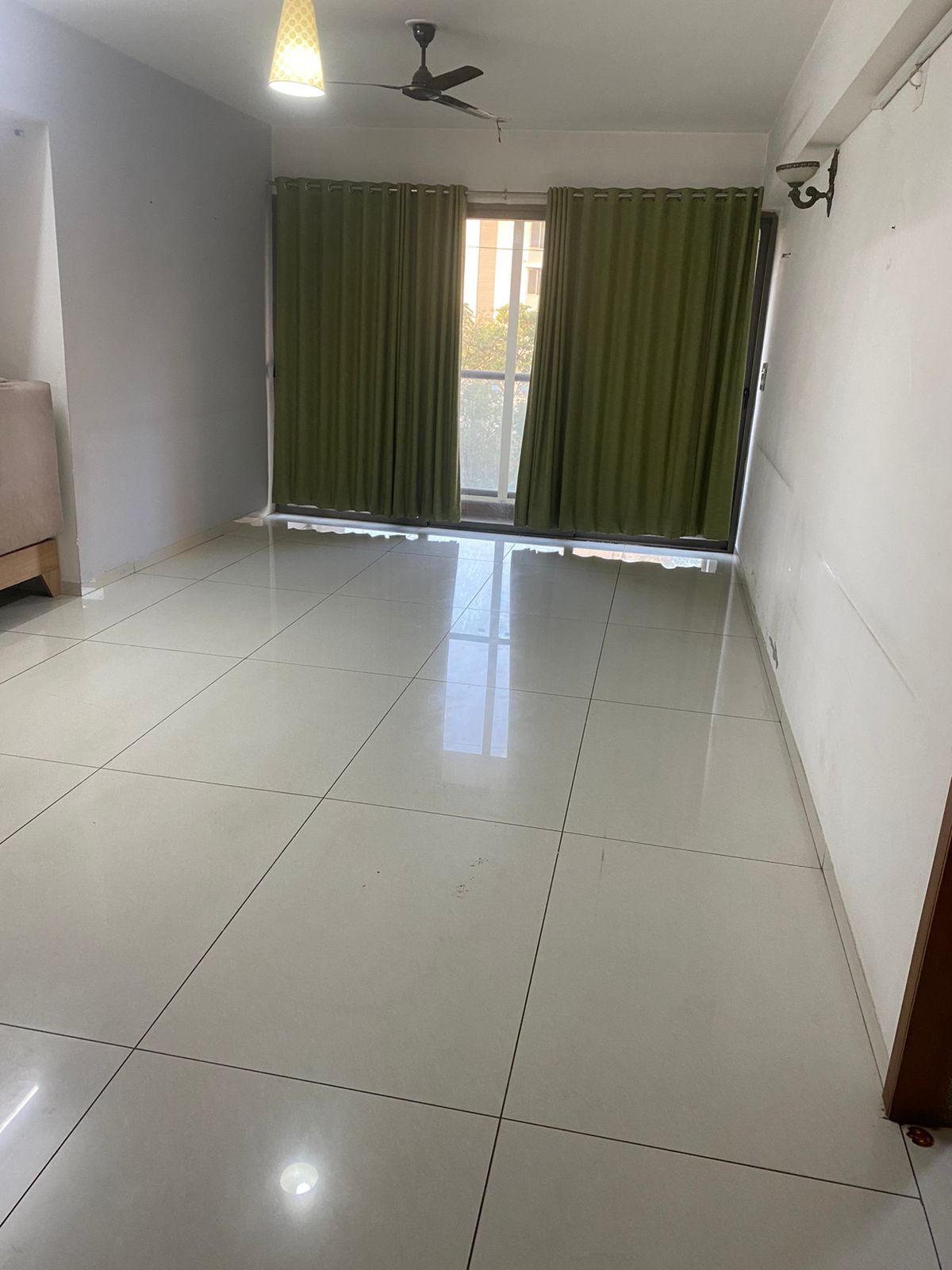 4 BHK 2700 Sq.FT Residential Flat for Rent in Sindhubhavan Road Ahmedabad - Media 2