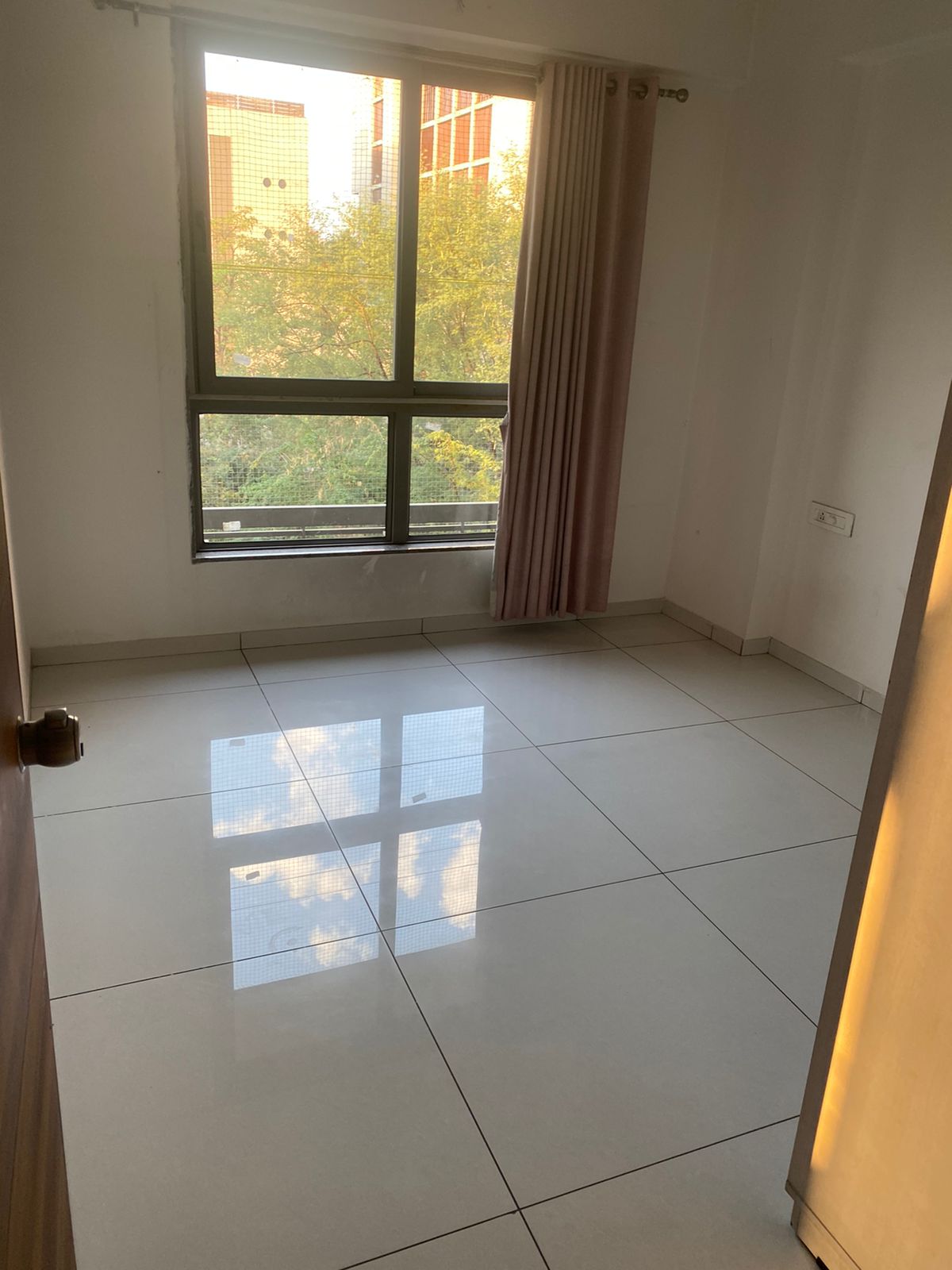 4 BHK 2700 Sq.FT Residential Flat for Rent in Sindhubhavan Road Ahmedabad