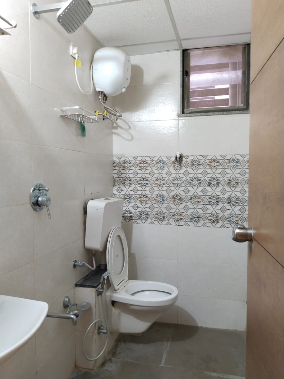 3 BHK 1750 Sq.FT Residential Flat for Rent in South Bopal Ahmedabad - Media 6
