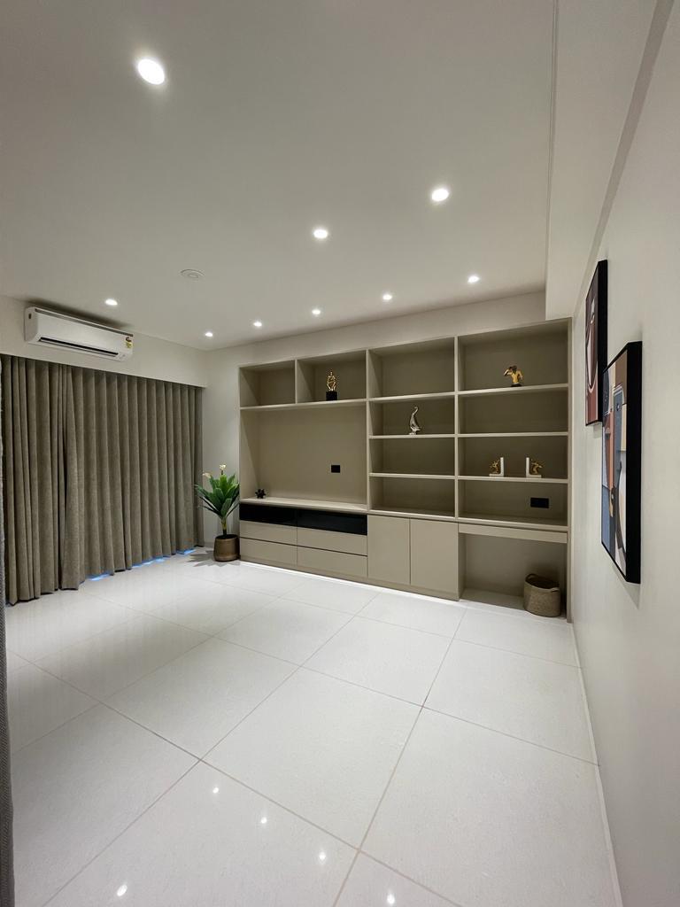 4 BHK 4350 Sq.FT Residential Flat for Rent in Ambli Ahmedabad - Media 8