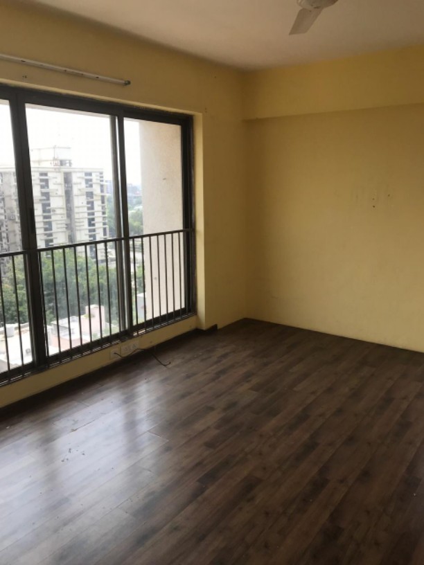 3 BHK 2115 Sq.FT Residential Flat for Rent in Bodakdev Ahmedabad - Media 7