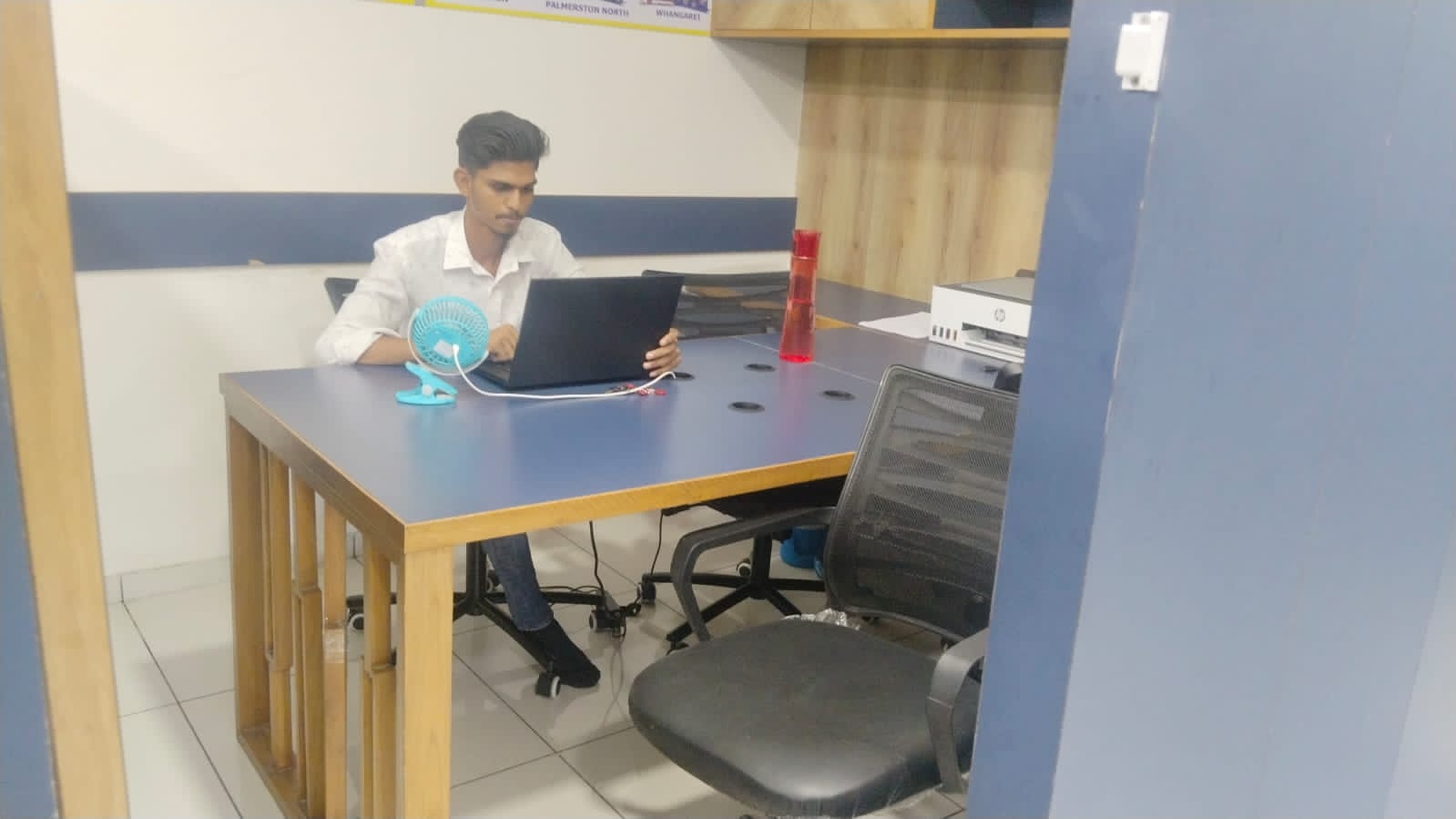 OFFICE 1050 Sq.FT Commercial Office for Rent in Sg Highway Ahmedabad - Media 9