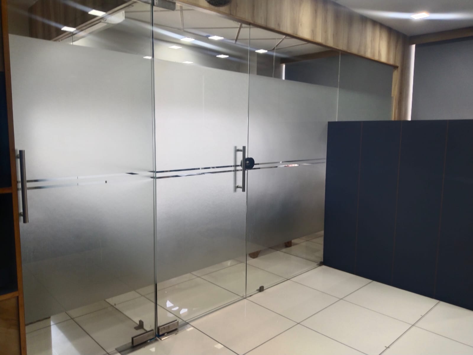 OFFICE 1050 Sq.FT Commercial Office for Rent in Sg Highway Ahmedabad - Media 3