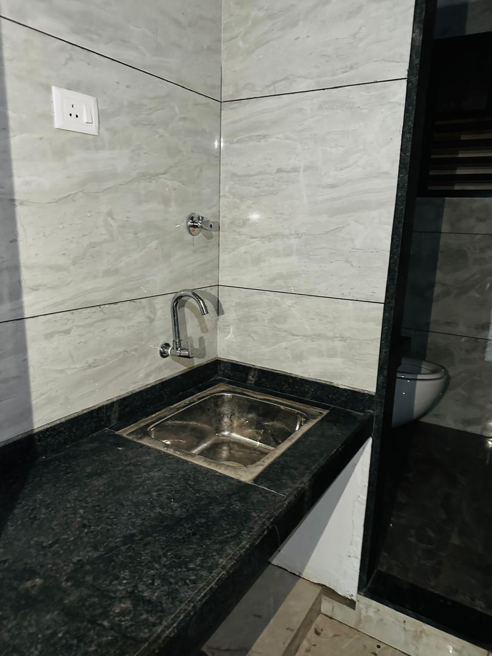 OFFICE 1213 Sq.FT Commercial Office for Rent in Sindhubhavan Road Ahmedabad - Media 3