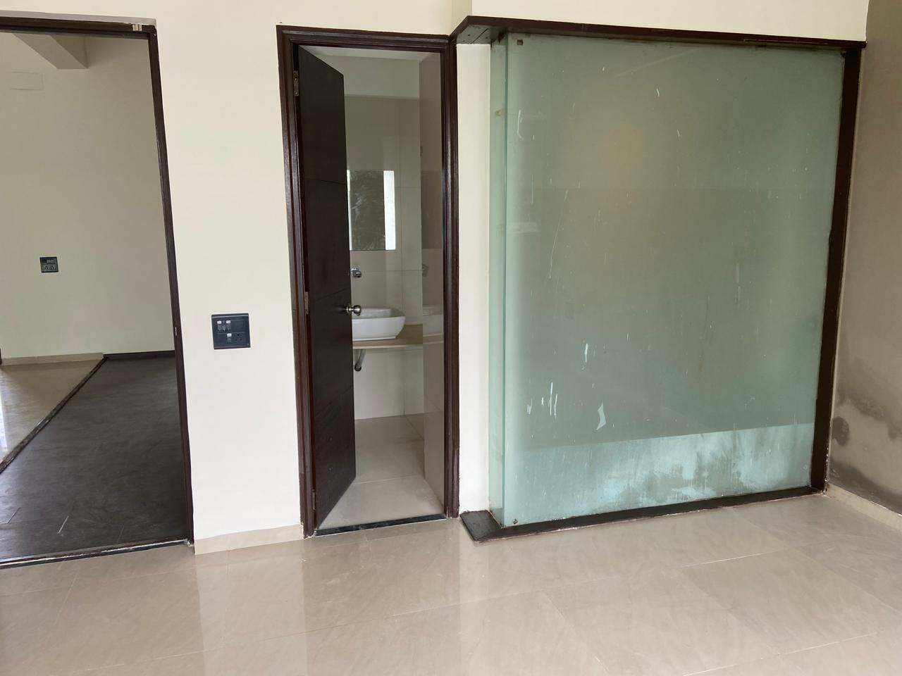 3.5 2500 Sq.FT Residential Duplex Apartment for Rent in Thaltej Ahmedabad - Media 5