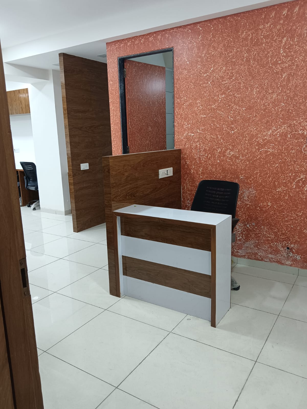 OFFICE 836 Sq.FT Commercial Office for Rent in Sindhubhavan Road Ahmedabad