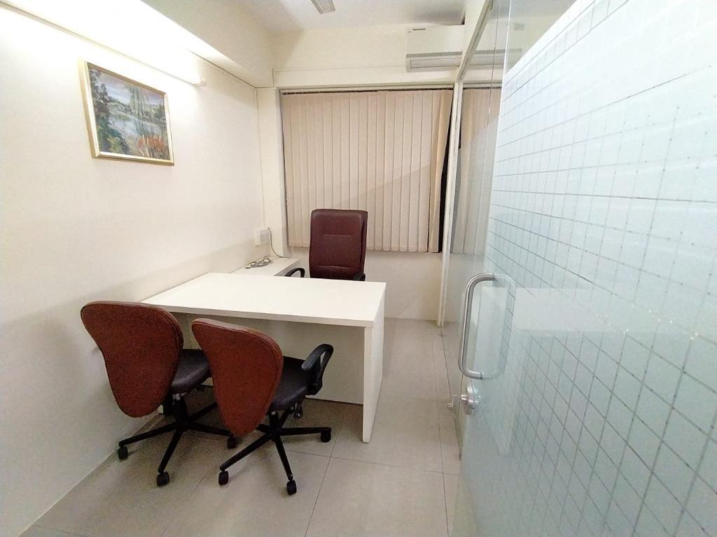 OFFICE 638 Sq.FT Commercial Office for Rent in Makarba Ahmedabad - Media 2